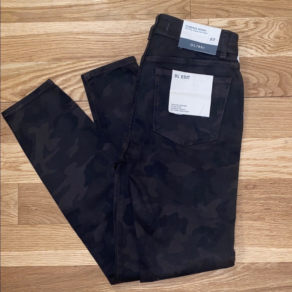 DL1961 Dark green/brown Camo Jean 27 NWT